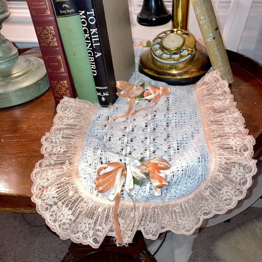 Vintage Doily/ Toilet Paper Holder